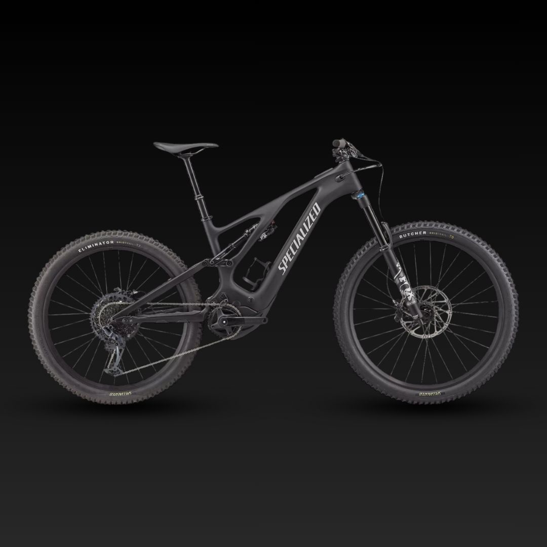 96422-50_LEVO-COMP-CARBON-BLK-LTSIL-BLK_HERO