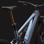 95224-00_LEVO-SW-CARBON-G4-GCLMET-REDPRL-BLKPRL_RDSQ-DARK (2)