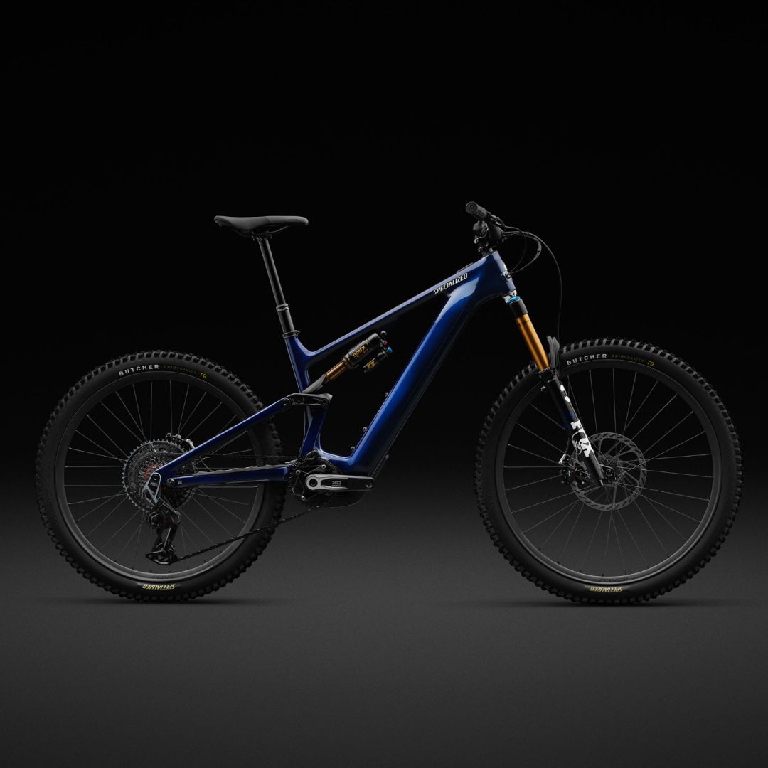 95224-10_LEVO-PRO-CARBON-G4-BLUONYX-DKNVY-BLUGSTPRL_HERO-PDP (3) 95224-10_LEVO-PRO-CARBON-G4-BLUONYX-DKNVY-BLUGSTPRL_HERO-PDP