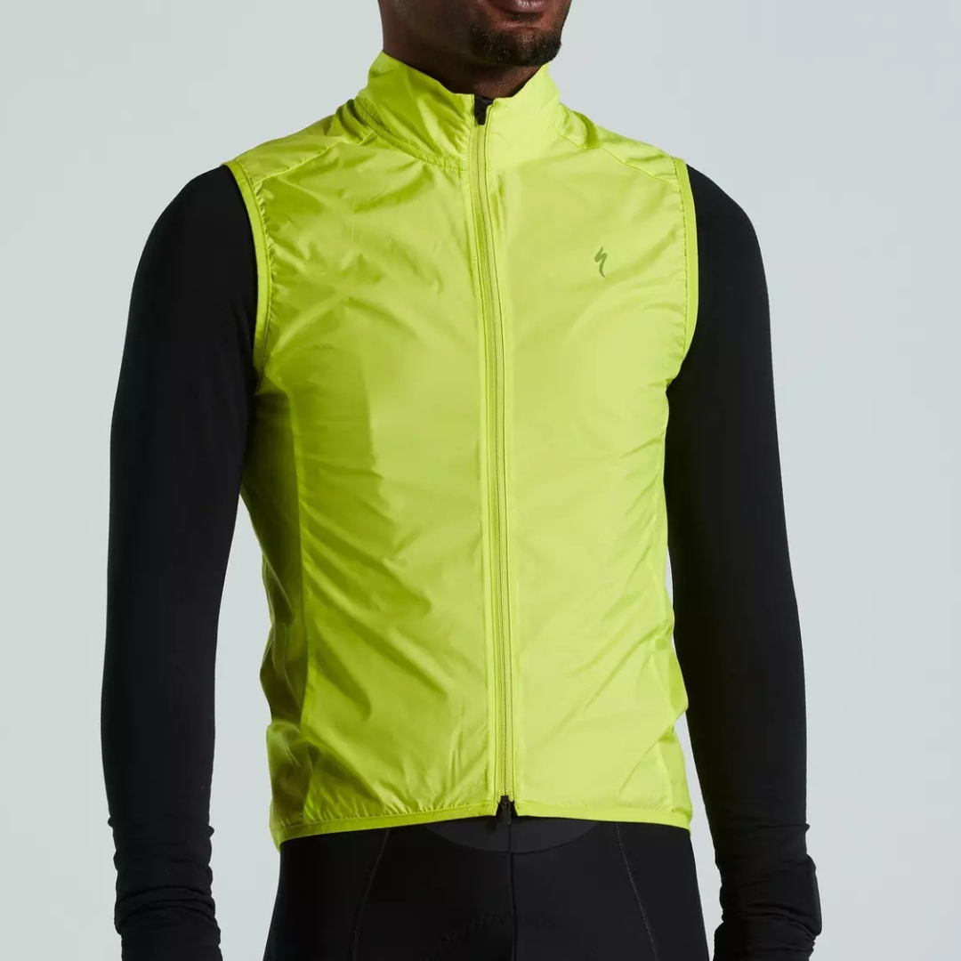 64421-210_APP_RACE-SERIES-WIND-GILET-MEN-HYPERVIZ-M_HERO 64421-210_APP_RACE-SERIES-WIND-GILET-MEN-HYPERVIZ-M_HERO