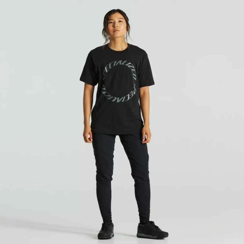 65123-040_APP_TWISTED-TEE-SS-BLK_HERO